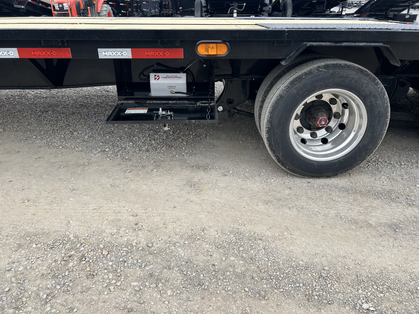 New 2026 MAXXD Hydraulic Dovetail Gooseneck Trailer | 36' x 102' 30K GVWR