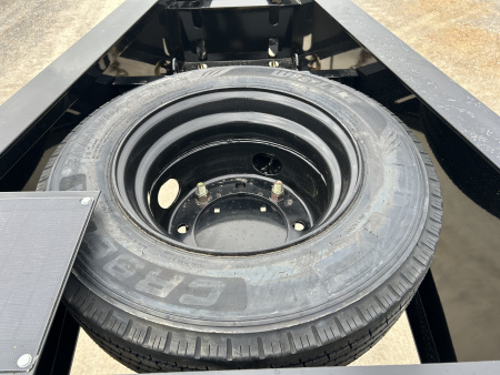 New 2026 MAXXD Hydraulic Dovetail Gooseneck Trailer | 36' x 102' 30K GVWR