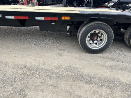 New 2026 MAXXD Hydraulic Dovetail Gooseneck Trailer | 36' x 102' 30K GVWR