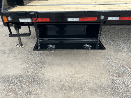 New 2026 MAXXD Hydraulic Dovetail Gooseneck Trailer | 36' x 102' 30K GVWR