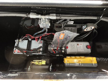 New 2026 MAXXD Hydraulic Dovetail Gooseneck Trailer | 36' x 102' 30K GVWR