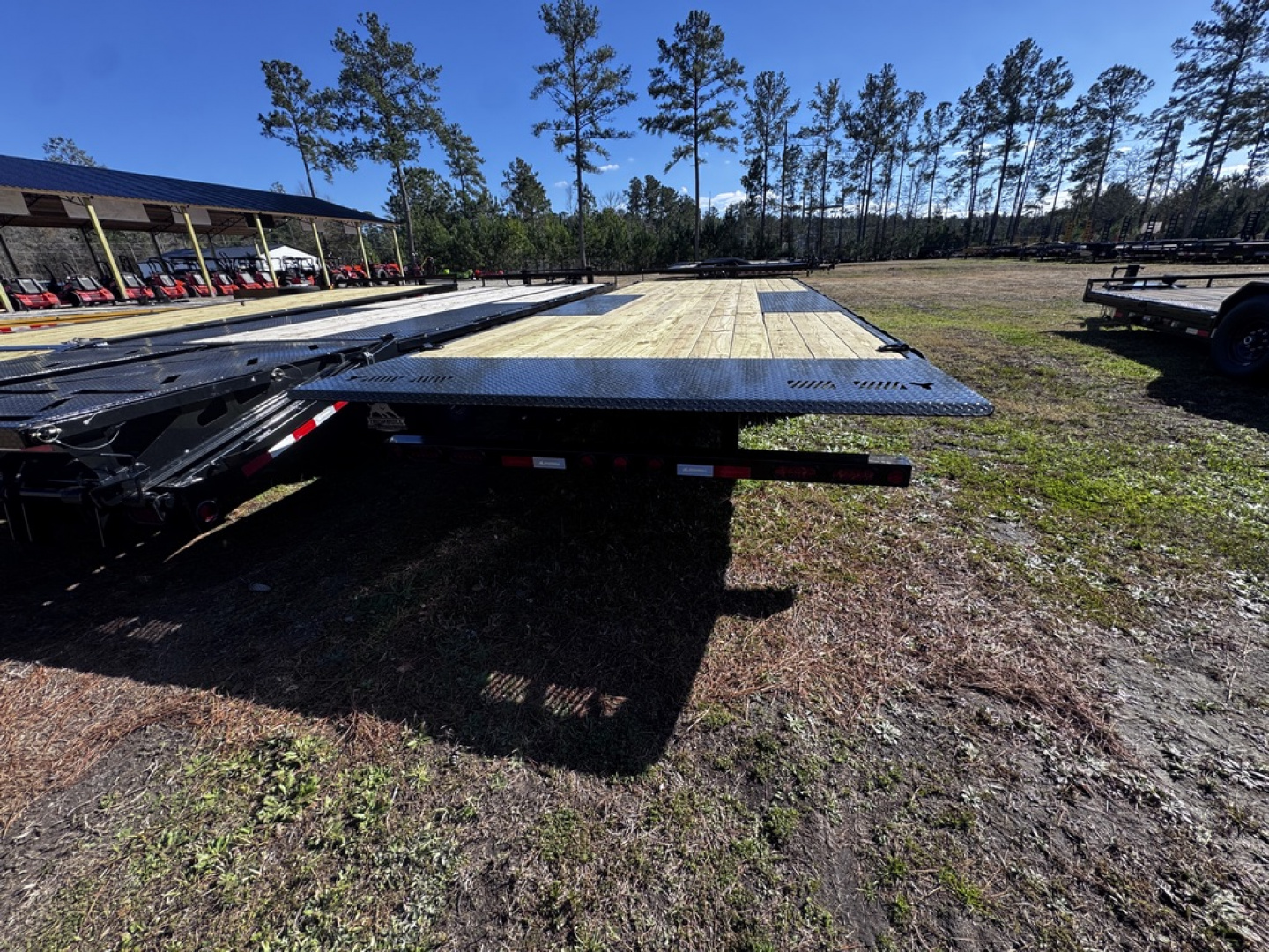 New 2026 Iron Bull 102X24 POWER TILT 14K 	 Deckover Trailer