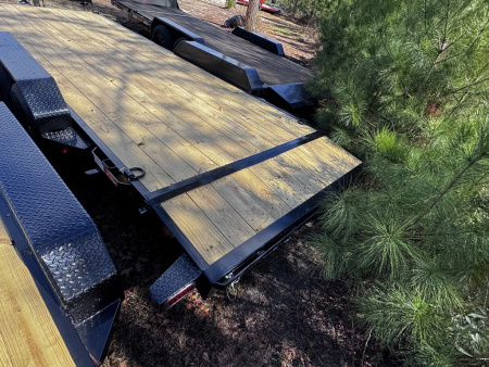 New 2026 Iron Bull 83X22 W/ SLIDE IN RAMPS 14K Car Hauler