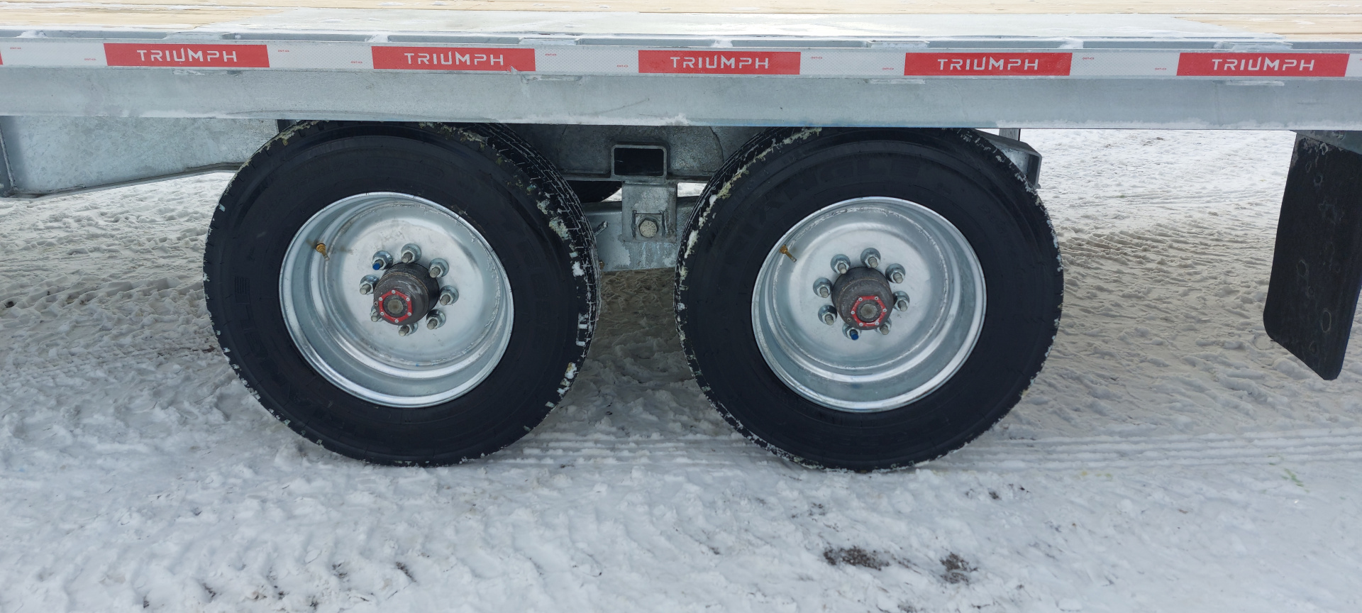 New 102 X 24 GALVANIZED POWER TILT DECK 10K AXLES TRIUMPH 2026