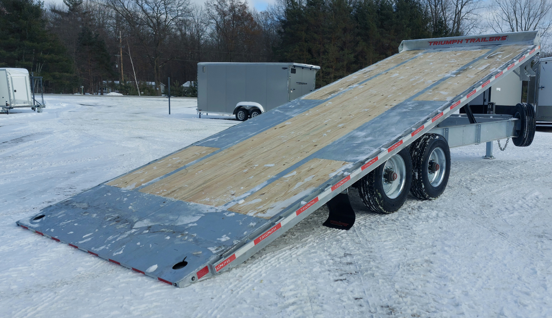 New 102 X 24 GALVANIZED POWER TILT DECK 10K AXLES TRIUMPH 2026
