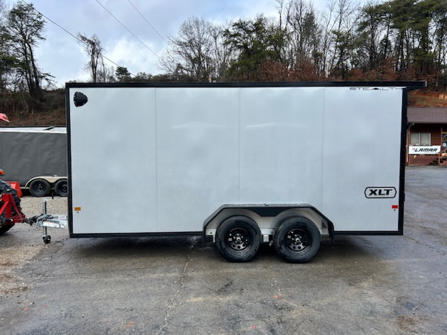 New Stealth Aluminum Enclosed 7x16 XLT Pro Series 7K- Windstar Silver W/ Black Trim & Wing