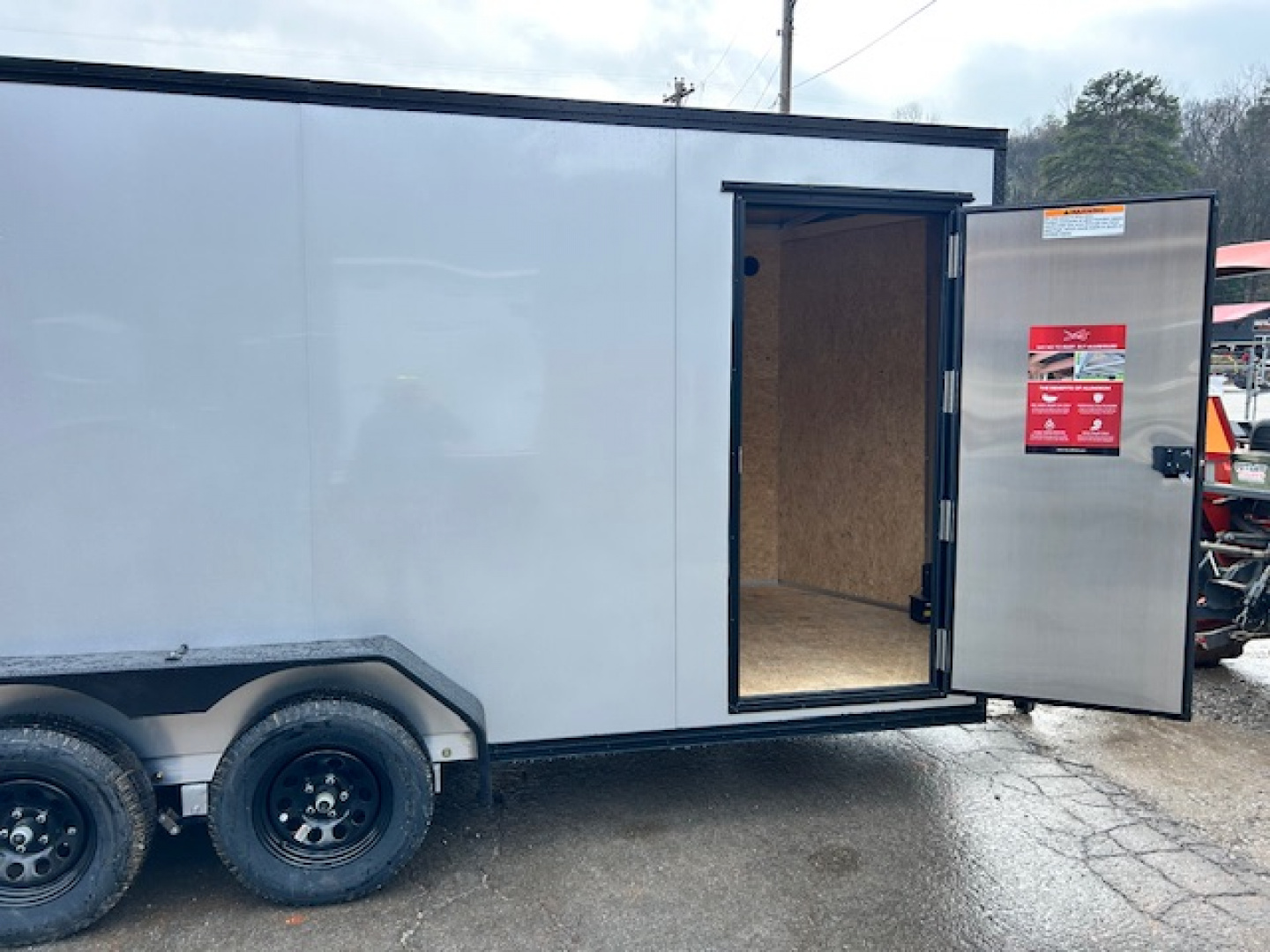 New Stealth Aluminum Enclosed 7x16 XLT Pro Series 7K- Windstar Silver W/ Black Trim & Wing