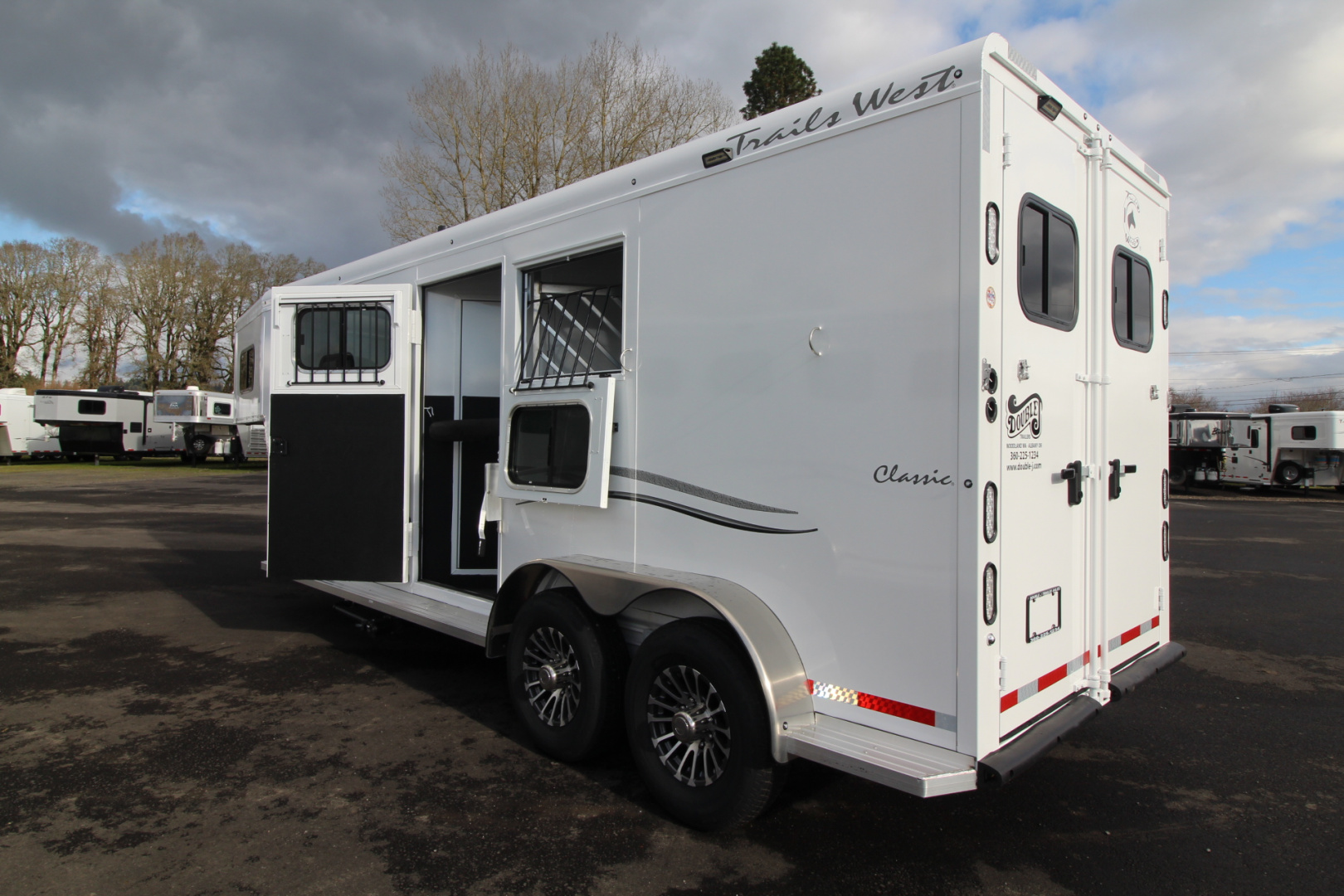 New 2026 Trails West Classic 7x7 Living Quarters Weekender 2 Horse Trailer