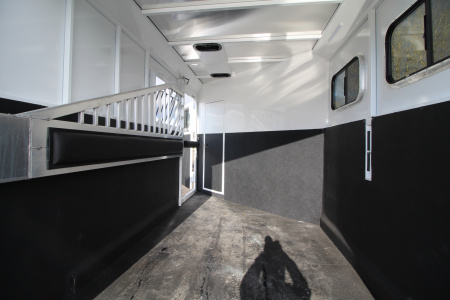 New 2026 Trails West Classic 7x7 Living Quarters Weekender 2 Horse Trailer