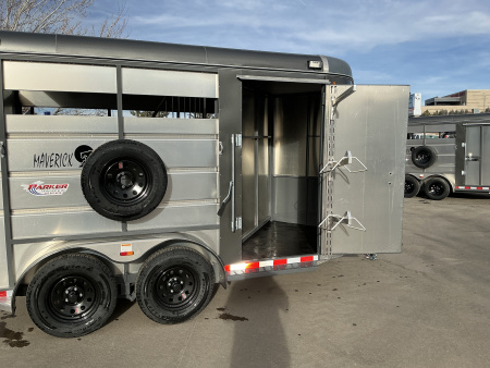 New 2026 Maverick 2 Place Horse Trailer