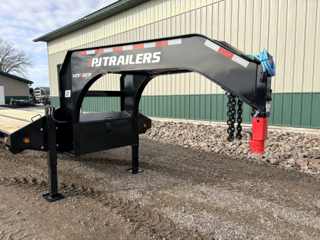 New 2026 34' PJ GN Low-Pro Dually Hyd Dove Flatbed Trailer