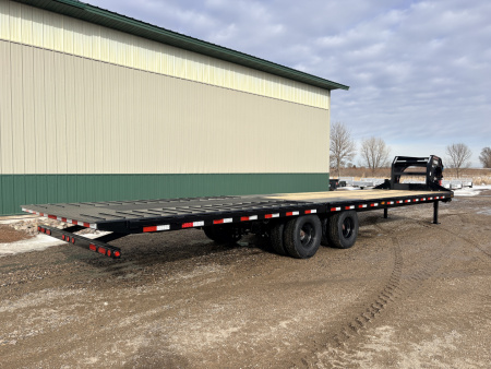 New 2026 34' PJ GN Low-Pro Dually Hyd Dove Flatbed Trailer