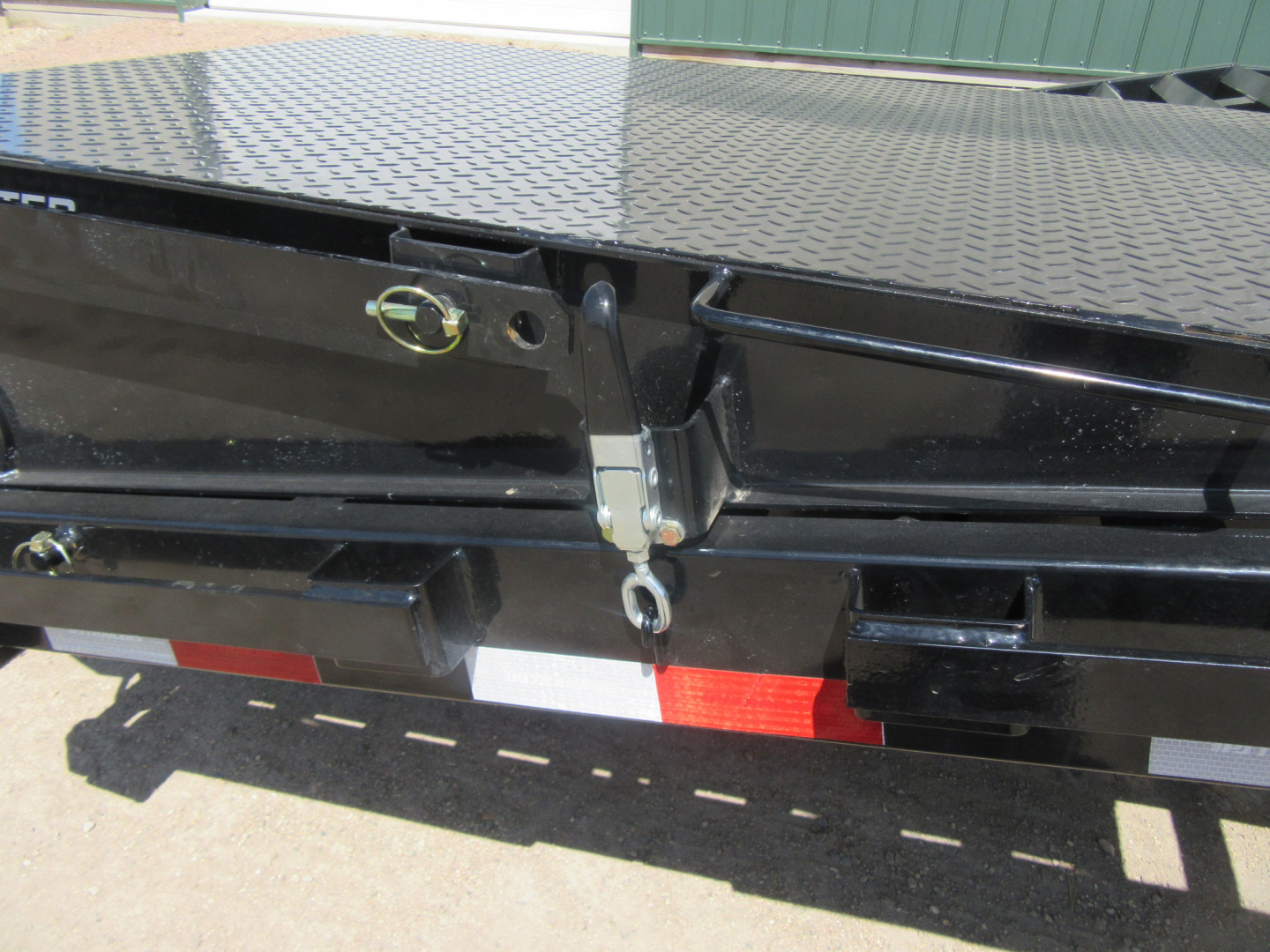 New 2026 28' 14k PJ Low Pro Gooseneck Flatbed Trailer