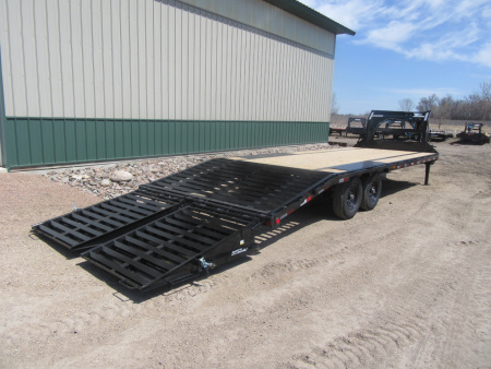 New 2026 28' 14k PJ Low Pro Gooseneck Flatbed Trailer