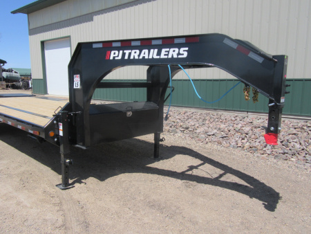 New 2026 28' 14k PJ Low Pro Gooseneck Flatbed Trailer