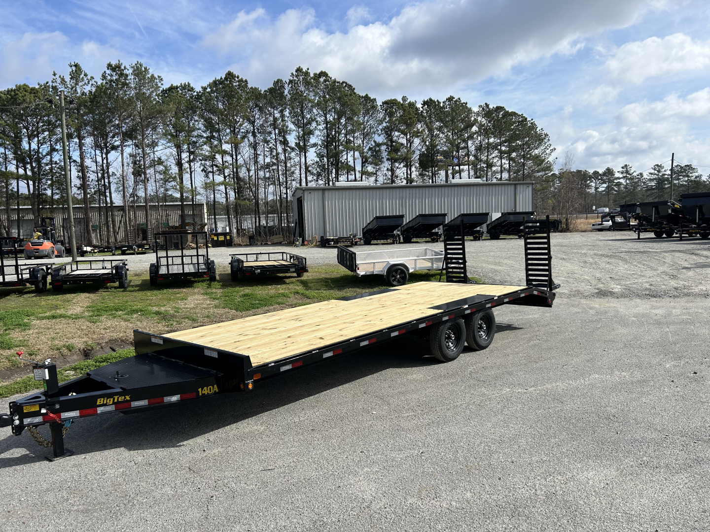 New 2026 Big Tex Trailers 14OA Deckover Trailer, 8.5' x 21ft Deck+3ft Dovetail=24ft ) #11,220 Payload