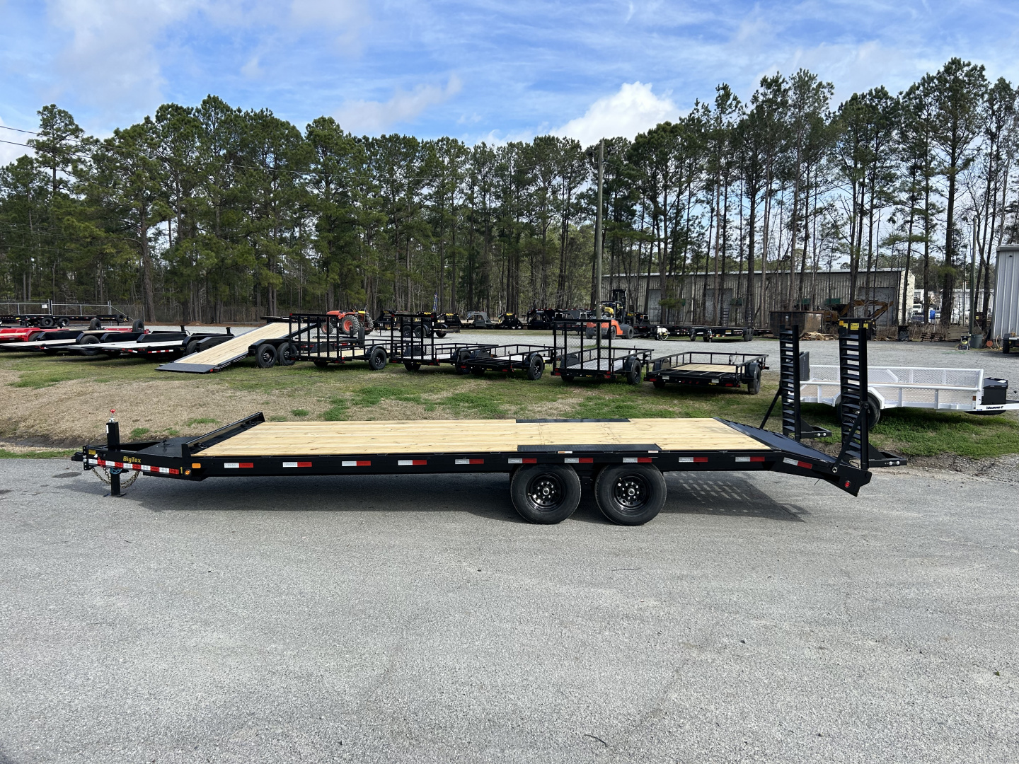 New 2026 Big Tex Trailers 14OA Deckover Trailer, 8.5' x 21ft Deck+3ft Dovetail=24ft ) #11,220 Payload