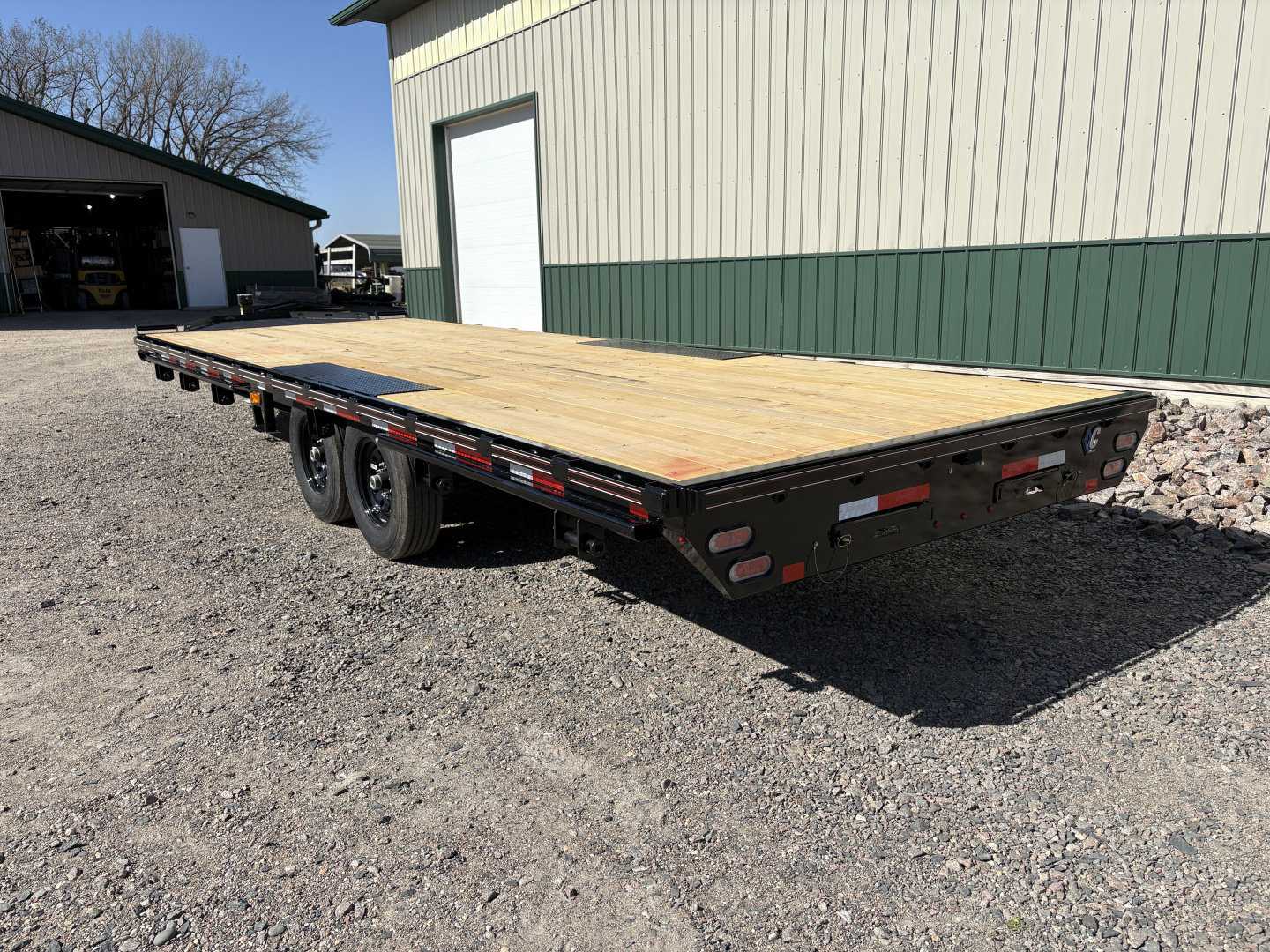 New 2026 24' 14k Diamond C Deckover Trailer
