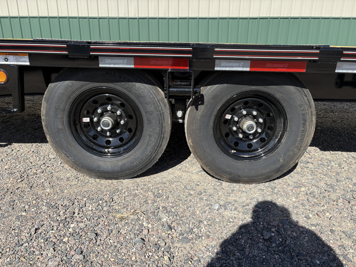 New 2026 24' 14k Diamond C Deckover Trailer