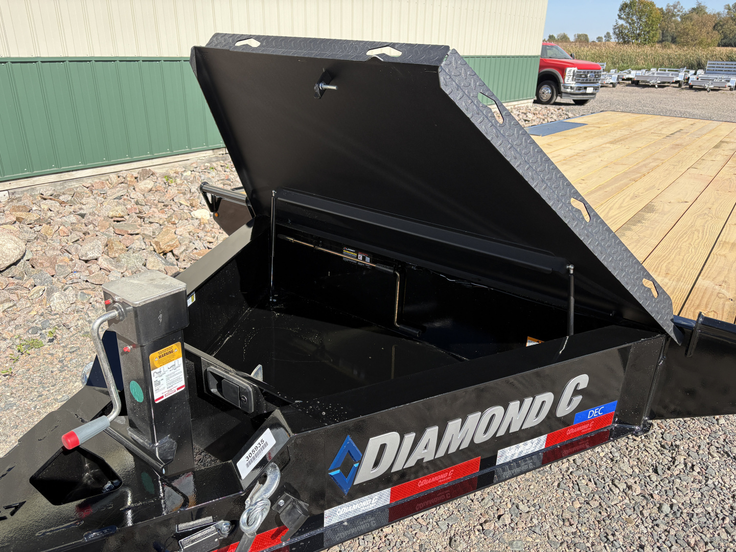 New 2026 24' 14k Diamond C Deckover Trailer