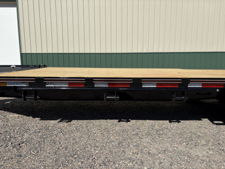 New 2026 24' 14k Diamond C Deckover Trailer