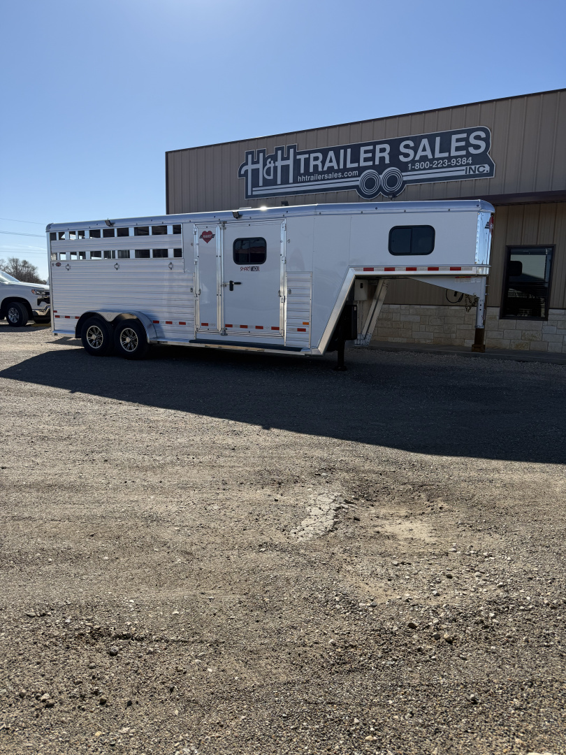 Used 2026 Hart Trailer LARIAT Horse Trailer