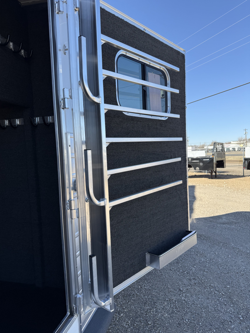 Used 2026 Hart Trailer LARIAT Horse Trailer