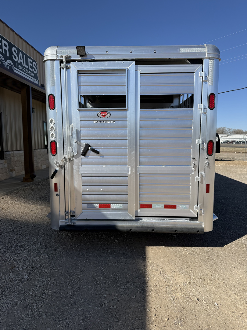Used 2026 Hart Trailer LARIAT Horse Trailer