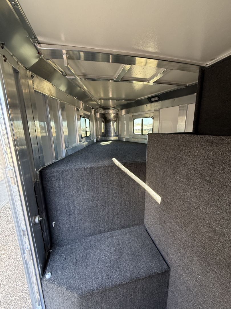 Used 2026 Hart Trailer LARIAT Horse Trailer