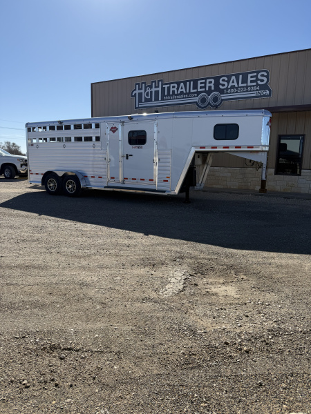 Used 2026 Hart Trailer LARIAT Horse Trailer