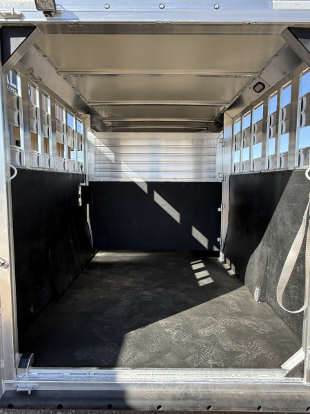 Used 2026 Hart Trailer LARIAT Horse Trailer