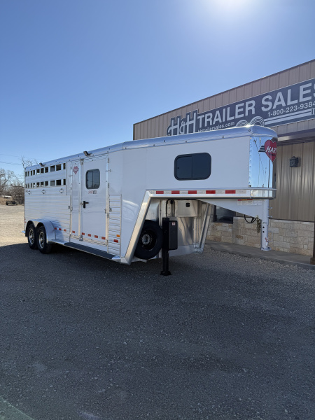 Used 2026 Hart Trailer LARIAT Horse Trailer