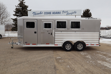 New 2026 Featherlite Trailers 9400 3 Horse Horse Trailer