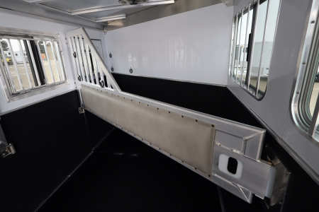 New 2026 Featherlite Trailers 9400 3 Horse Horse Trailer