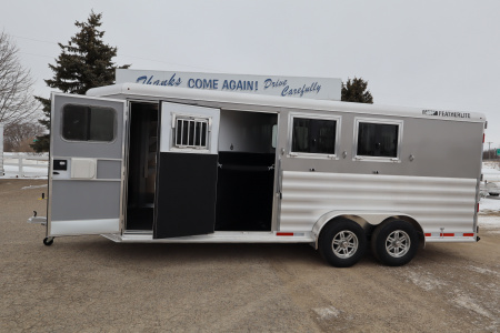 New 2026 Featherlite Trailers 9400 3 Horse Horse Trailer