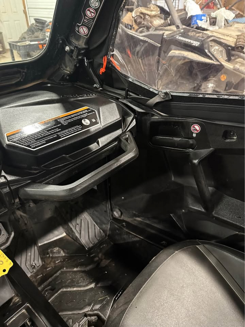 Used 2025 Can Am Commander XT 700 Side by Side (Utility) Enclosed/heat