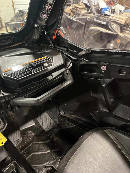 Used 2025 Can Am Commander XT 700 Side by Side (Utility) Enclosed/heat