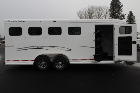 New 2026 Trails West Classic II 4 Horse Extra Tall Trailer - Escape Door - Lined and Insulated