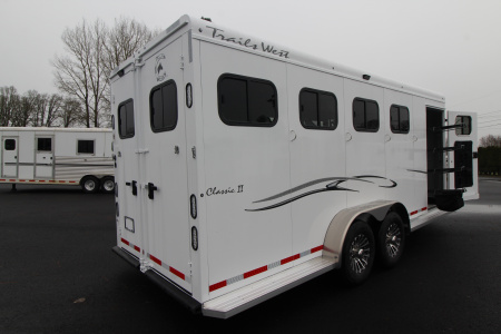 New 2026 Trails West Classic II 4 Horse Extra Tall Trailer - Escape Door - Lined and Insulated
