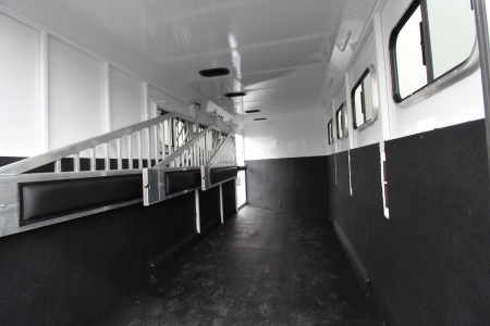 New 2026 Trails West Classic II 4 Horse Extra Tall Trailer - Escape Door - Lined and Insulated