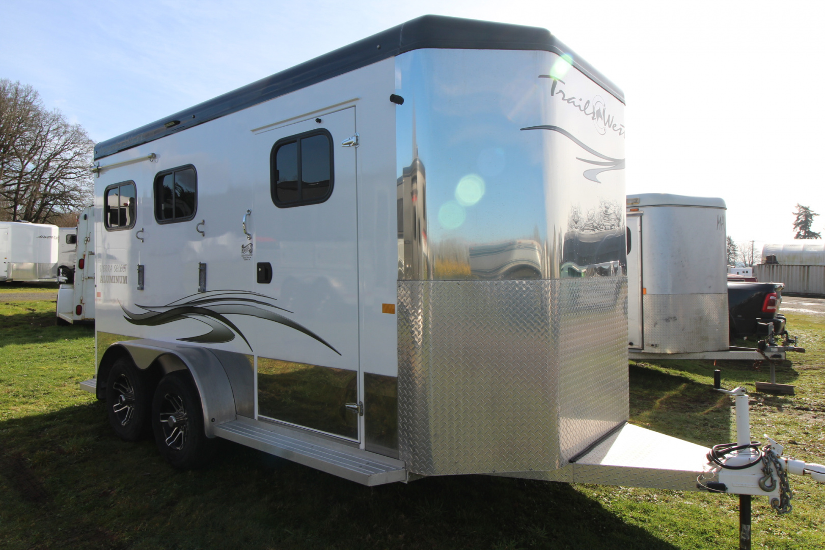 Used 2021 Trails West Sierra Select II Horse Trailer - Ramp - Fans - Camera - Hi-Tie - Lined and Insulated