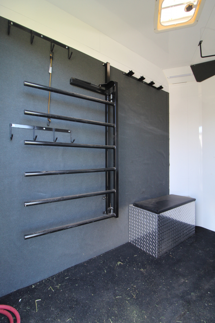 Used 2021 Trails West Sierra Select II Horse Trailer - Ramp - Fans - Camera - Hi-Tie - Lined and Insulated