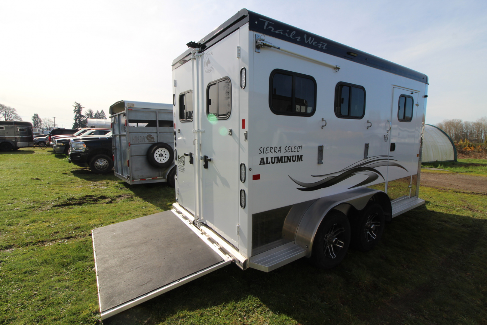 Used 2021 Trails West Sierra Select II Horse Trailer - Ramp - Fans - Camera - Hi-Tie - Lined and Insulated