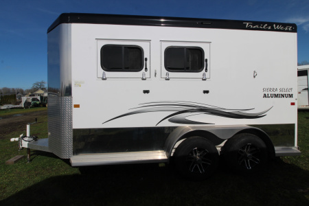 Used 2021 Trails West Sierra Select II Horse Trailer - Ramp - Fans - Camera - Hi-Tie - Lined and Insulated