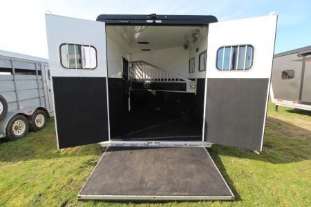 Used 2021 Trails West Sierra Select II Horse Trailer - Ramp - Fans - Camera - Hi-Tie - Lined and Insulated