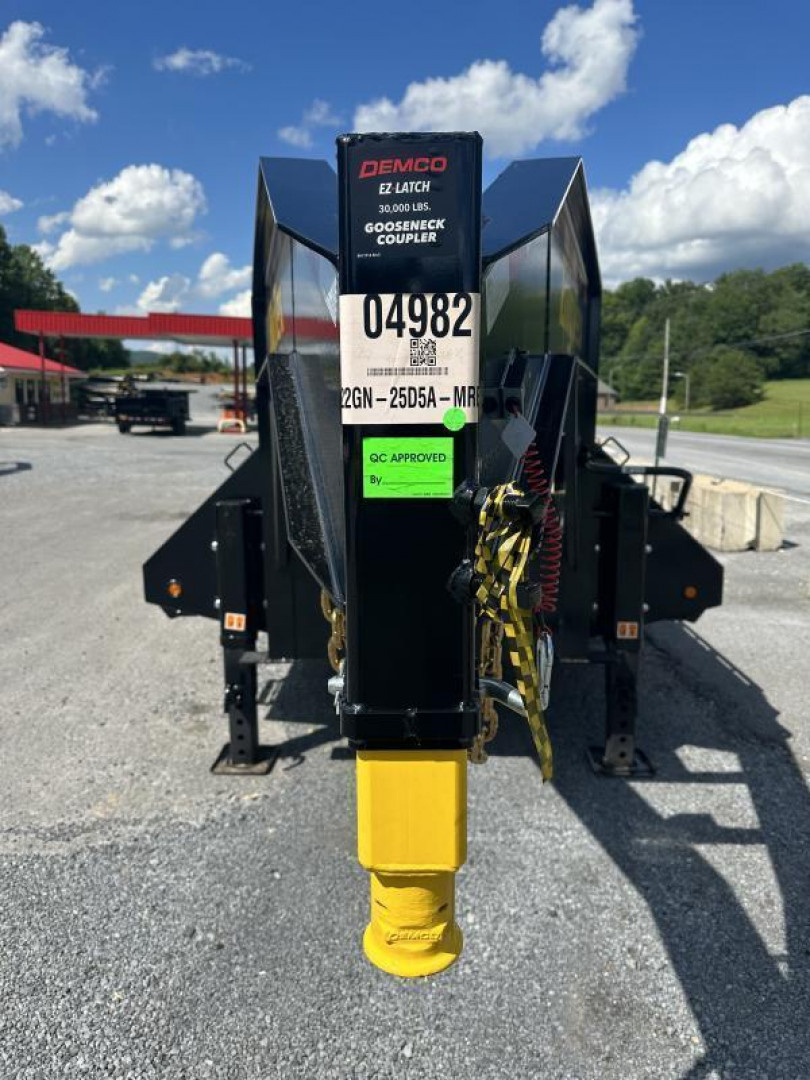 New 2026 Big Tex Trailers 22GN GN 102x 25 +5 MegaRamps Black Equipment Trailer