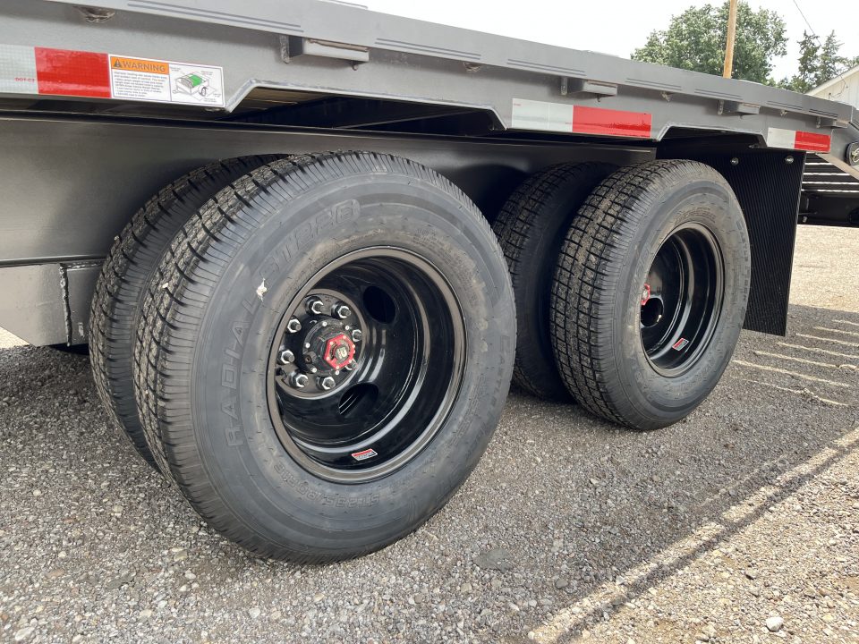 New 2026 Texas Bragg Trailers 102"x30' Deckover Gooseneck