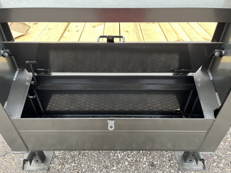 New 2026 Texas Bragg Trailers 102"x30' Deckover Gooseneck