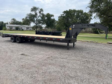 New 2026 Texas Bragg Trailers 102 x30' Deckover Gooseneck