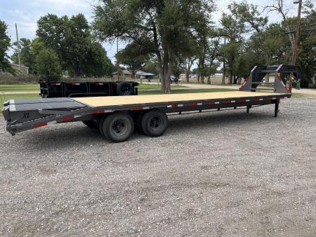 New 2026 Texas Bragg Trailers 102"x30' Deckover Gooseneck